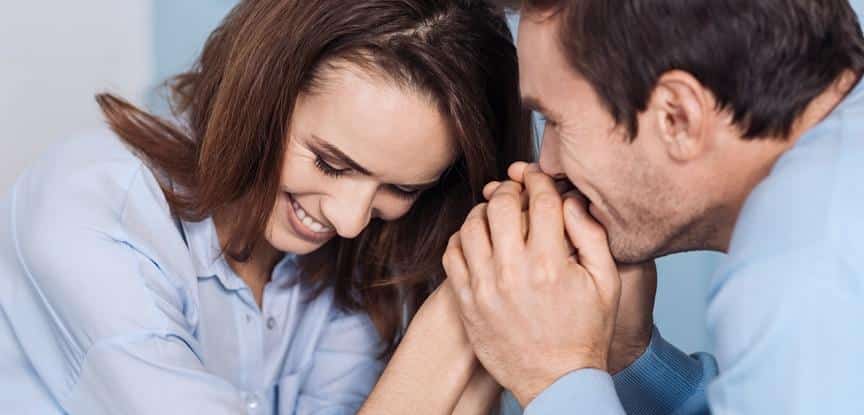 foto de casal sorrindo